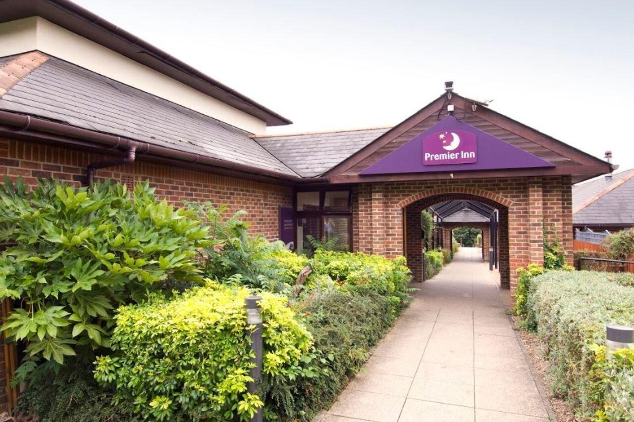 Premier Inn High Wycombe/Beaconsfield 外观 照片