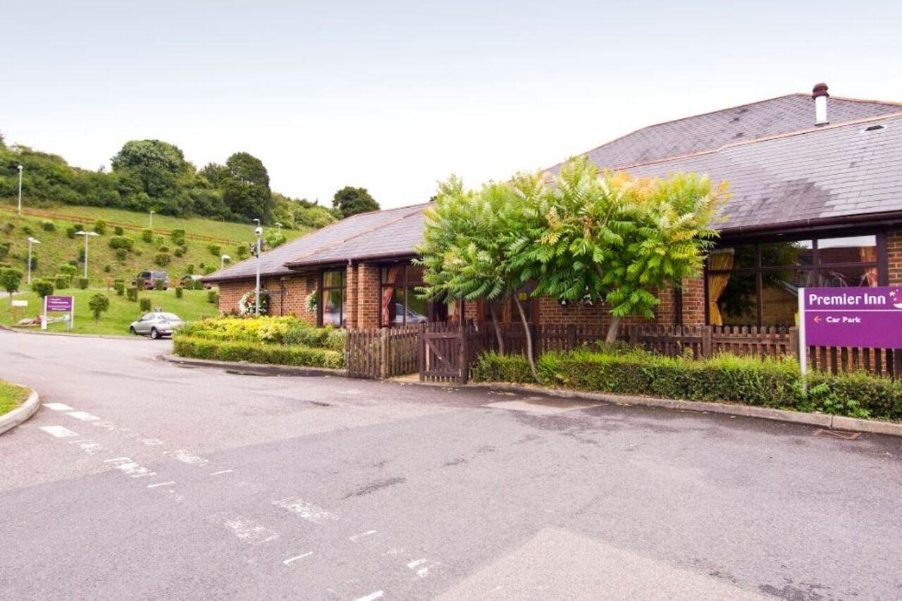 Premier Inn High Wycombe/Beaconsfield 外观 照片