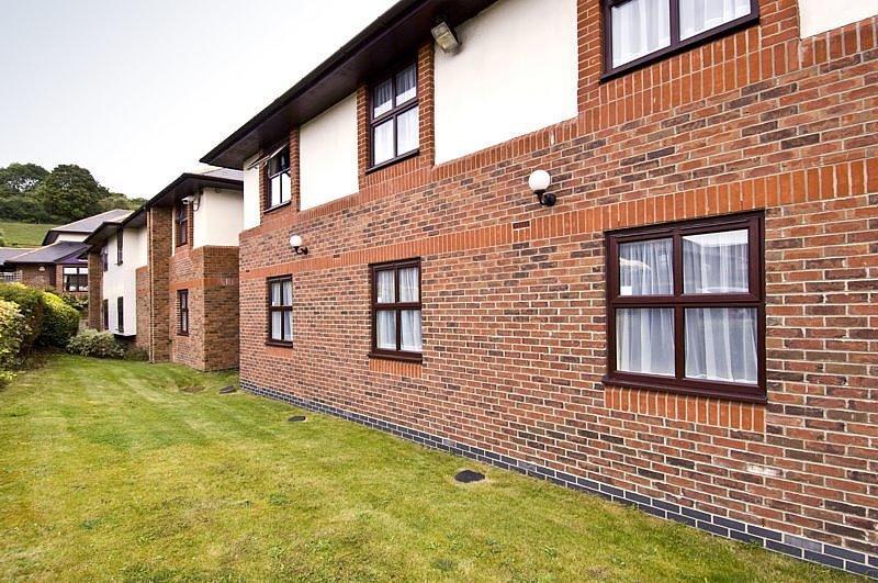 Premier Inn High Wycombe/Beaconsfield 外观 照片